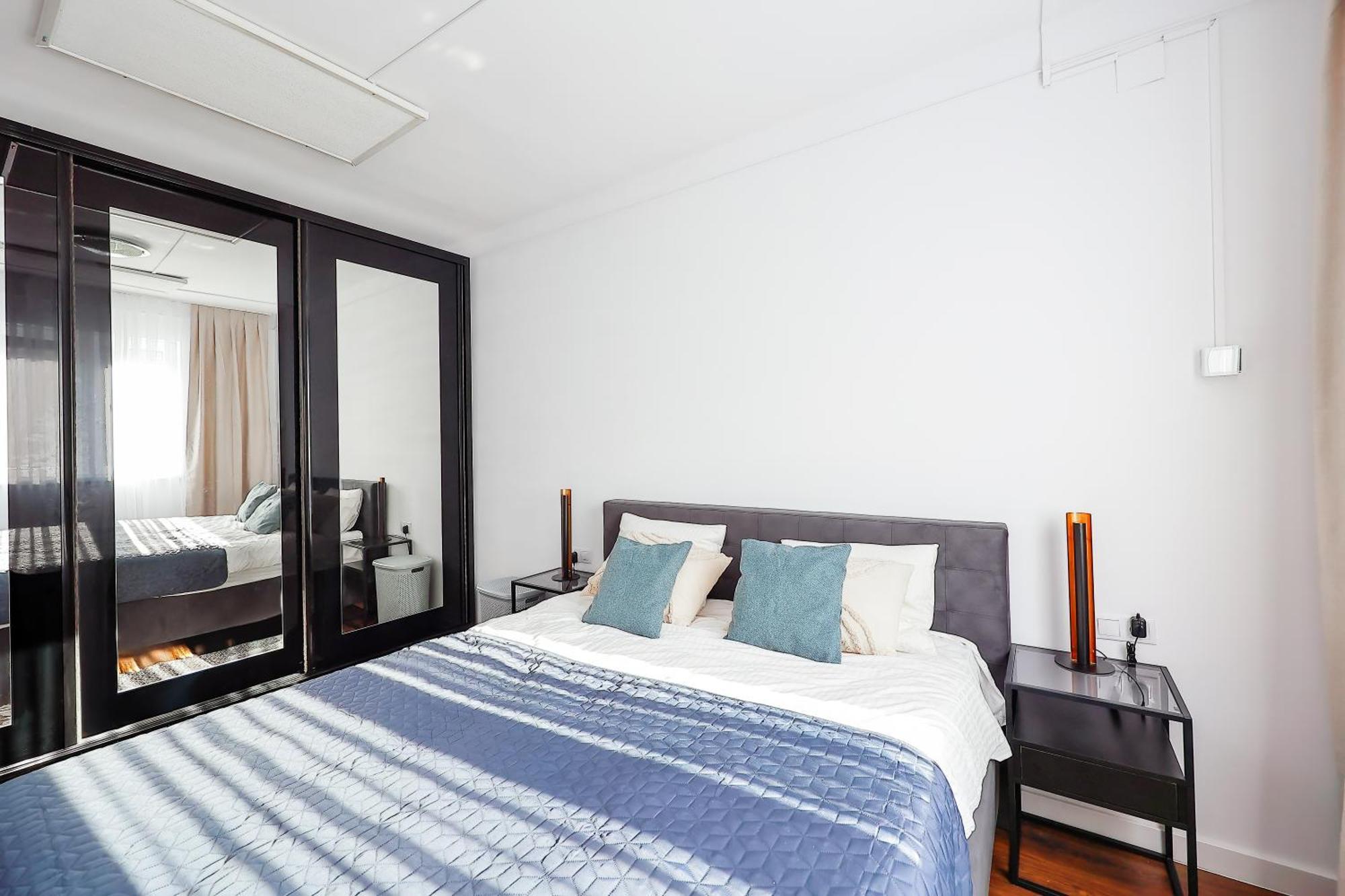 Oradea City Center Apartment Near Aquapark With Jacuzzi & Parking Luaran gambar